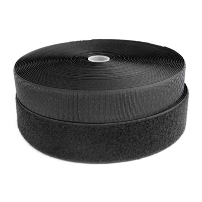 Existe-t-il des limitations concernant la largeur des bandes auto-agrippantes pouvant être produi...